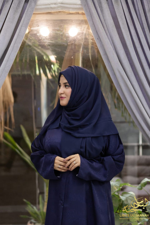 ABAYA Raheel – Current Weave Statement
Fabric Type: Woven Pattern (Not a Print)